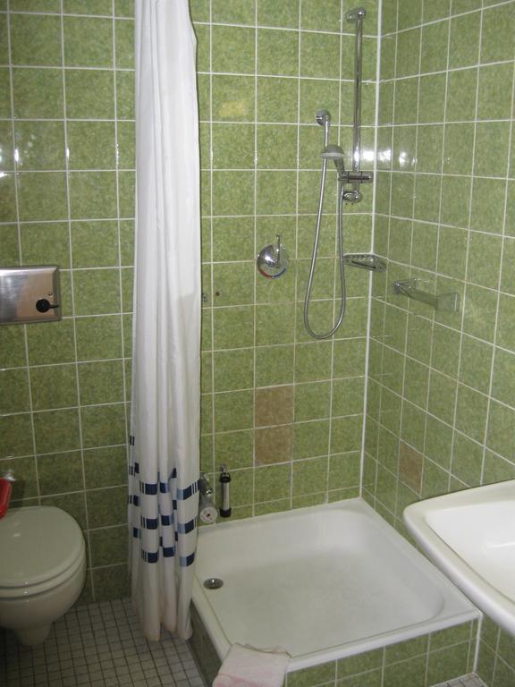 Hotel Central Garni Triberg im Schwarzwald Room photo